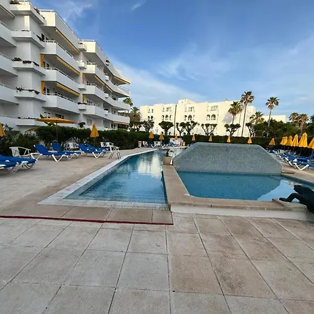 Apartamento Con Piscina Y Delante De La Playa